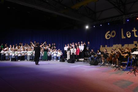 60 LET OŠ CERKNICA 76 FOTO LJUBO VUKELIČ